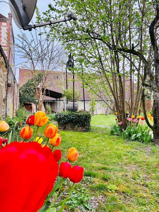 Au Petit Jardin Sezannais Villa Sezanne Bagian luar foto