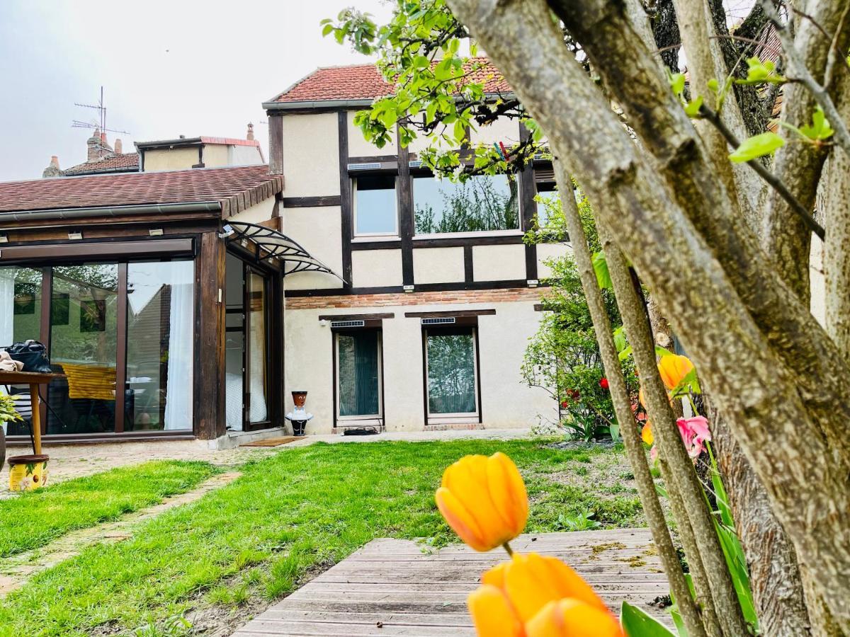 Au Petit Jardin Sezannais Villa Sezanne Bagian luar foto